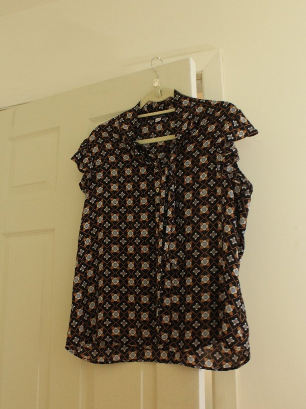 Tommy Hilfiger navy floral print blouse size L